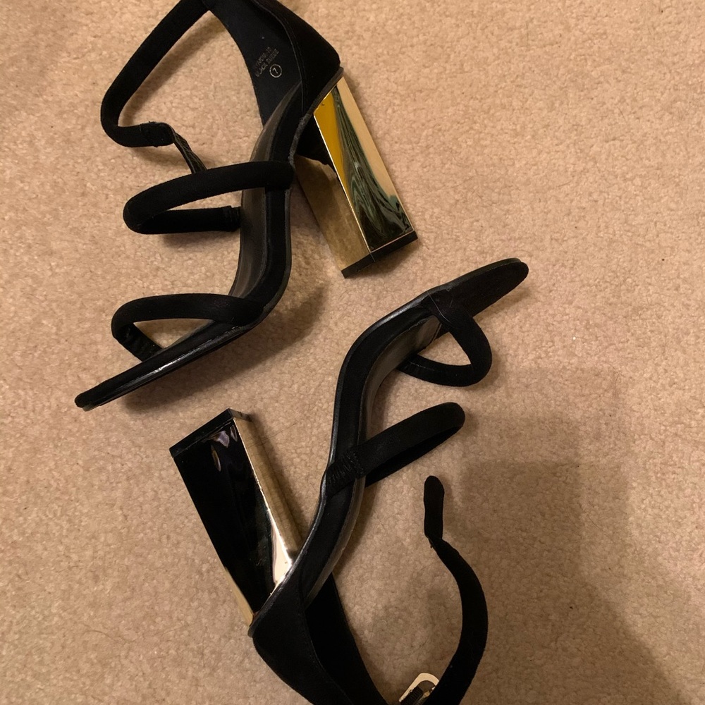 Heels - Picture 5 of 5